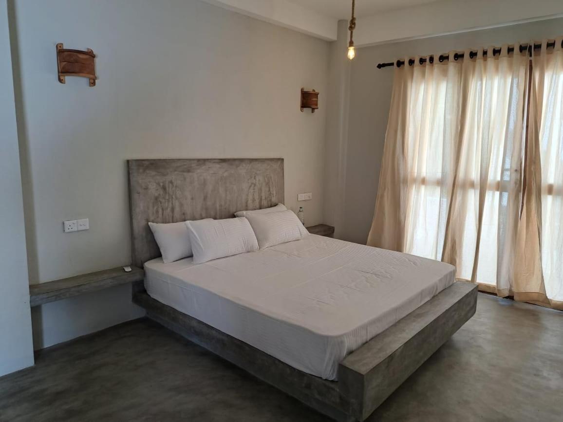 The Surf Access Guest House Аругам Экстерьер фото
