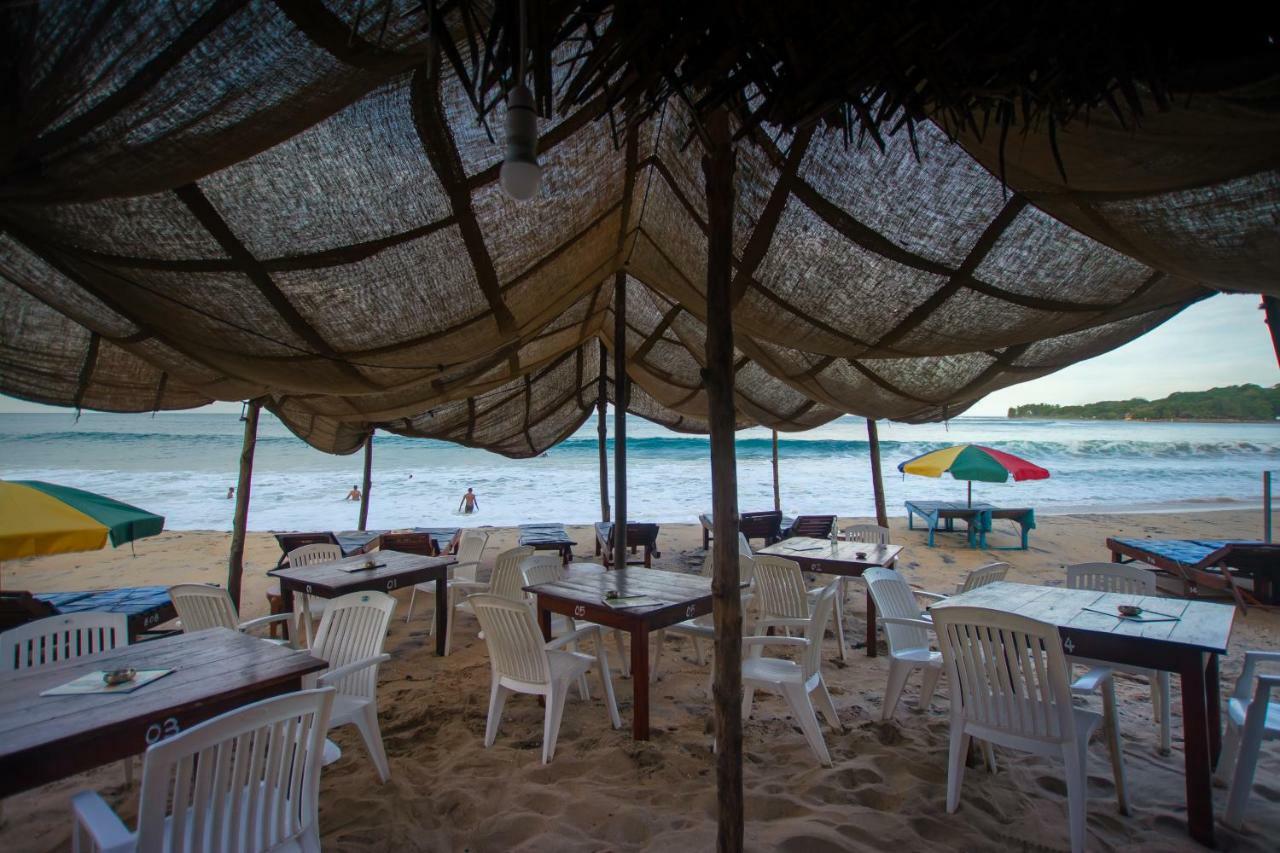 The Surf Access Guest House Аругам Экстерьер фото
