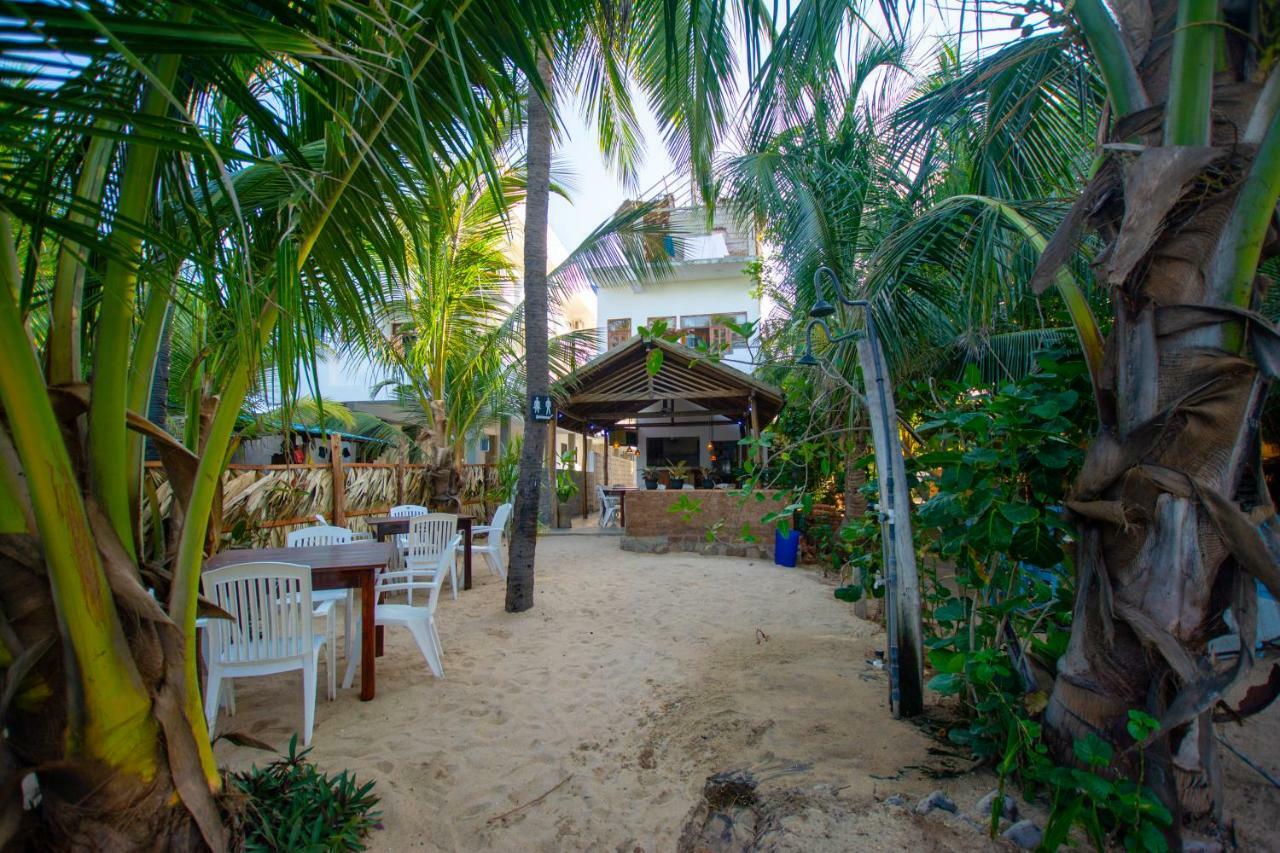 The Surf Access Guest House Аругам Экстерьер фото