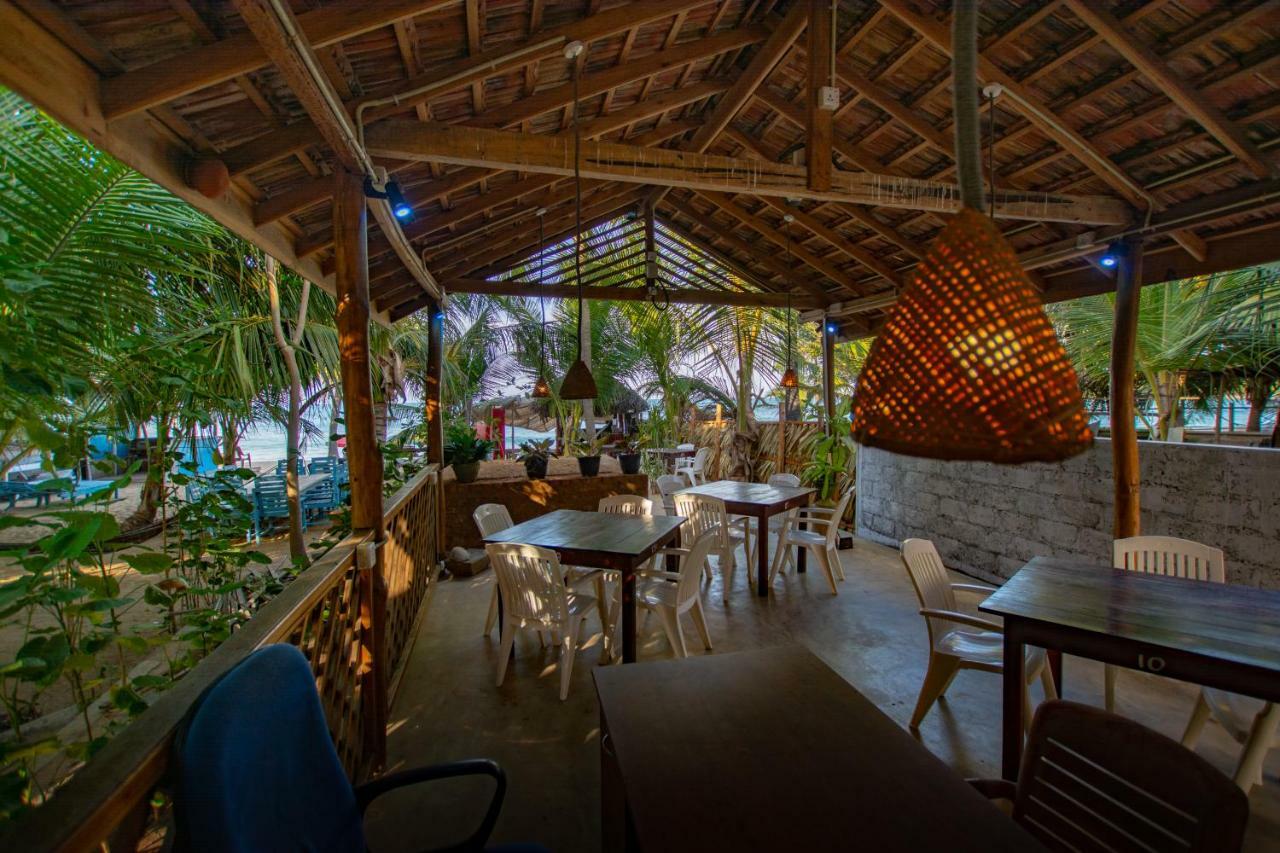 The Surf Access Guest House Аругам Экстерьер фото
