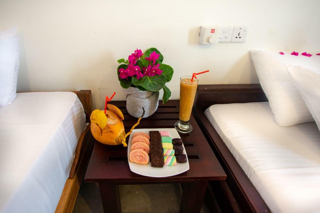 The Surf Access Guest House Аругам Экстерьер фото